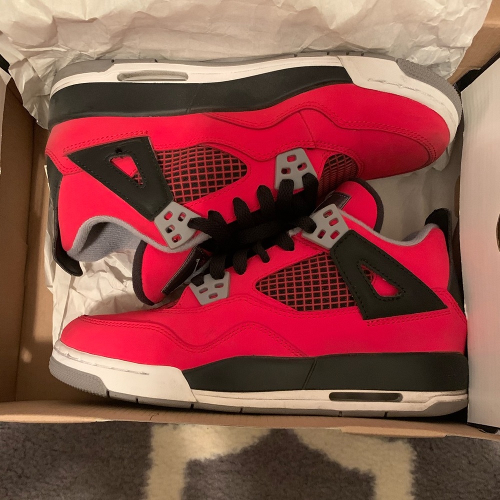 Air Jordan 4 Retro
